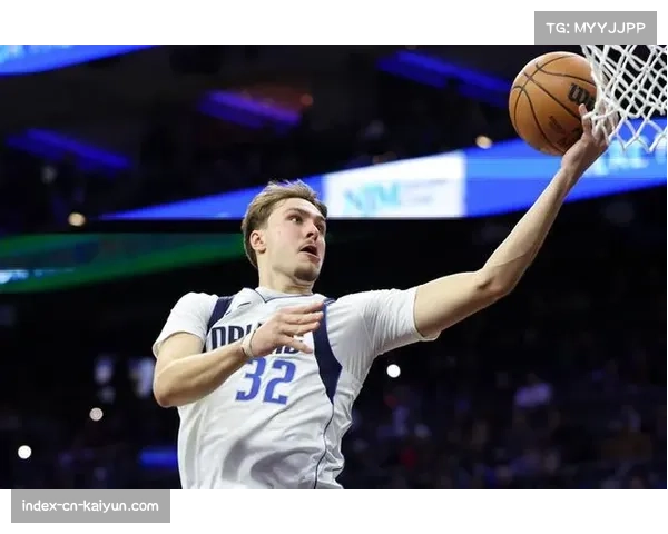 弗拉格新秀赛季场均21+7+5 六次30+5+5领跑同级生